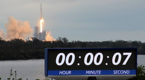Falcon 9 lifts off on first mission from Kennedy Space Center pad