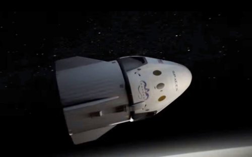 SpaceX announces plan for circumlunar human mission