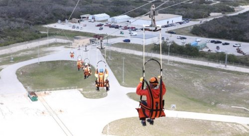 Zipline system to carry crews away from Starliner in an emergency