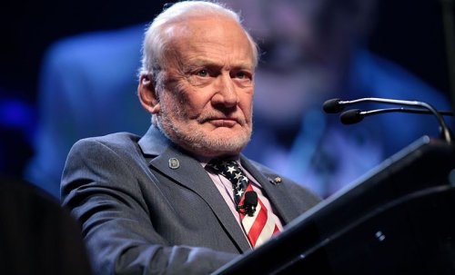 Buzz Aldrin thinks NASA should focus on Mars exploration
