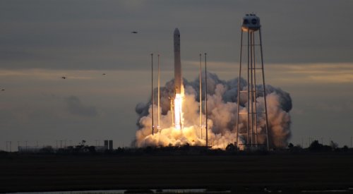 Antares launches Cygnus spacecraft to ISS