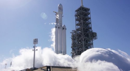 SpaceX conducts Falcon Heavy static fire test