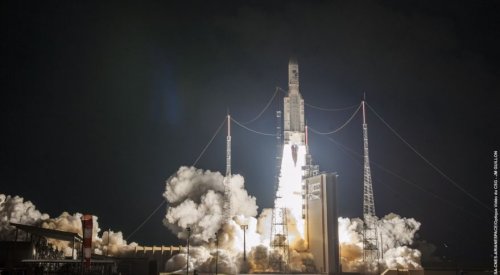Arianespace launches 100th Ariane 5, completes Intelsat Epic constellation
