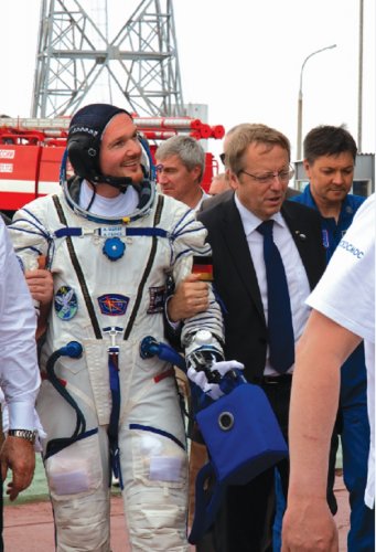 ESA’s leader gets extra time for his vision of European space