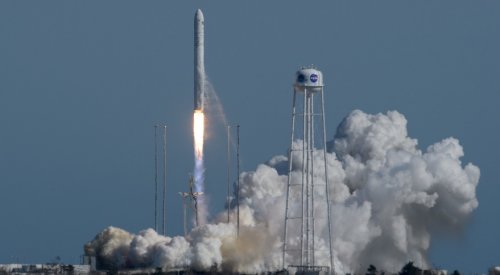 Antares launches Cygnus on ISS cargo mission