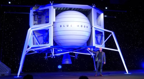 Blue Origin unveils lunar lander