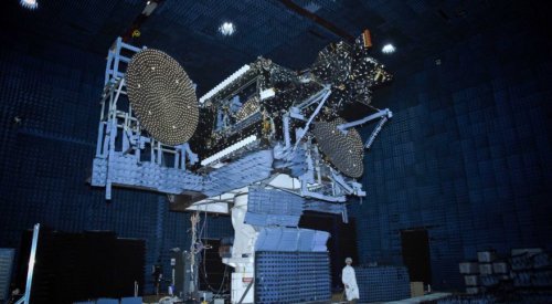 EchoStar selling broadcast business, including nine satellites, to Dish for $800 million