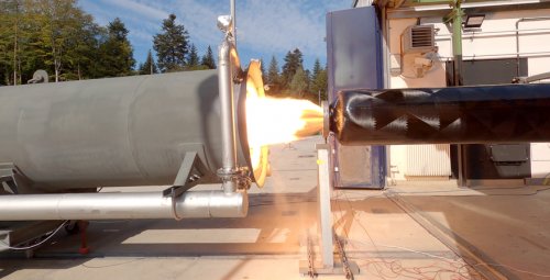 HyImpulse hybrid rocket motor roars to life for the first time