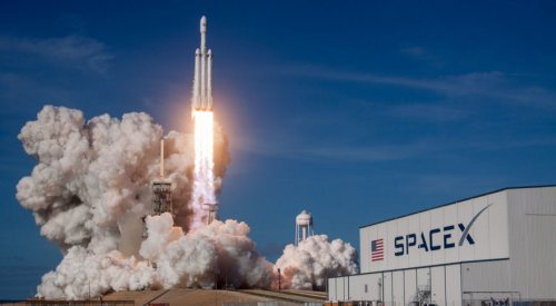 U.S. Transportation Command to study use of SpaceX rockets to move cargo around the world